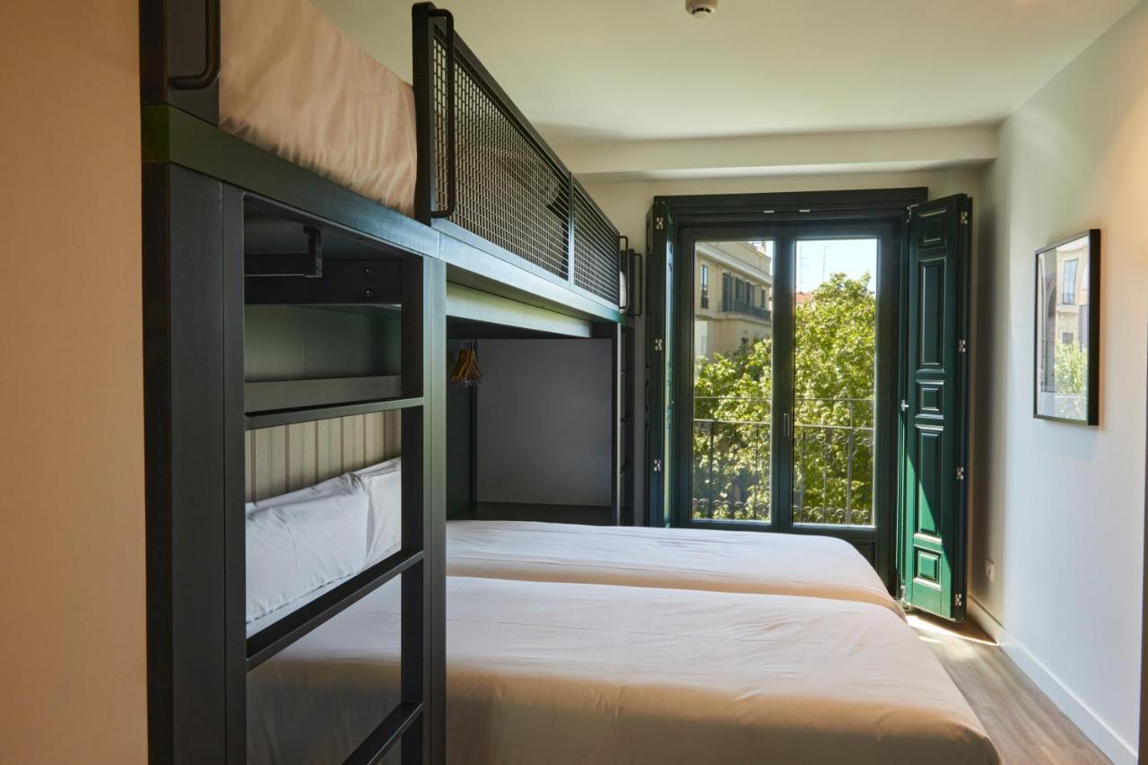 Latroupe Prado Hostel マドリード エクステリア 写真