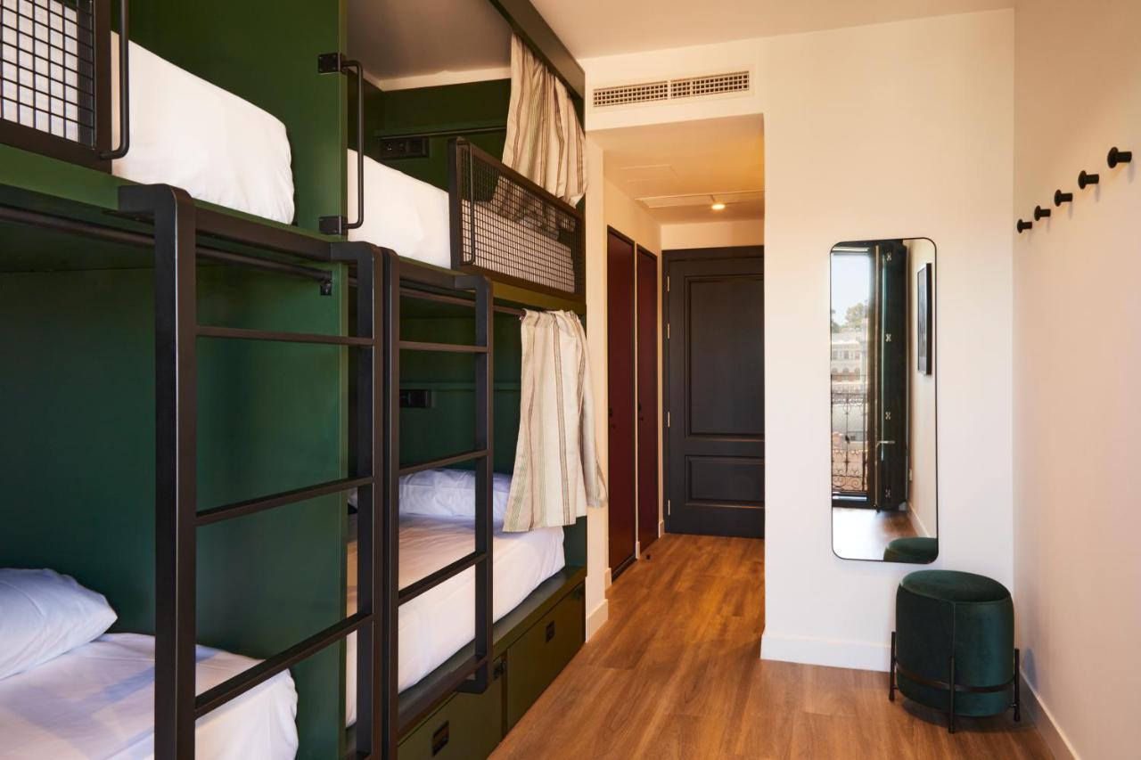 Latroupe Prado Hostel マドリード エクステリア 写真