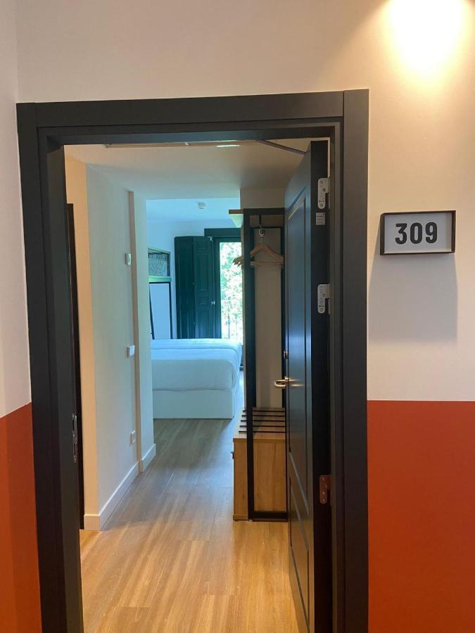 Latroupe Prado Hostel マドリード エクステリア 写真