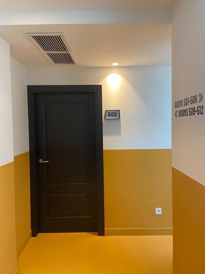 Latroupe Prado Hostel マドリード エクステリア 写真