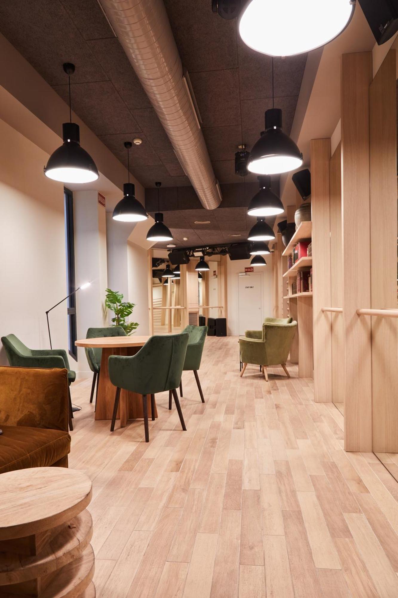 Latroupe Prado Hostel マドリード エクステリア 写真